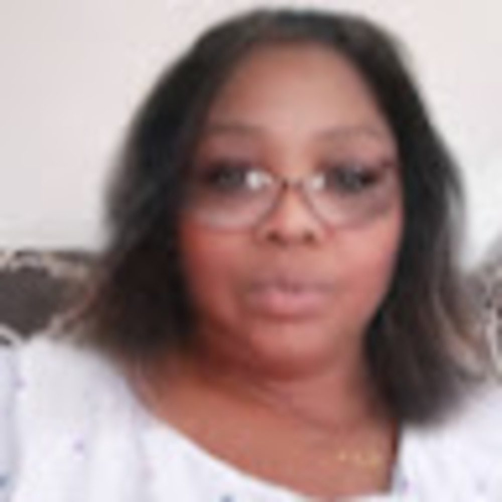 Meet your Posher, Clarissa